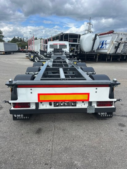 Web Trailer LPRS24 Mitten-Heckschieber 1x20 ft 2x20 ft 1x40ft, - Semirremolque portacontenedore/ Intercambiable: foto 5 Web Trailer LPRS24 Mitten-Heckschieber 1x20 ft 2x20 ft 1x40ft, - Semirremolque portacontenedore/ Intercambiable: foto 5
