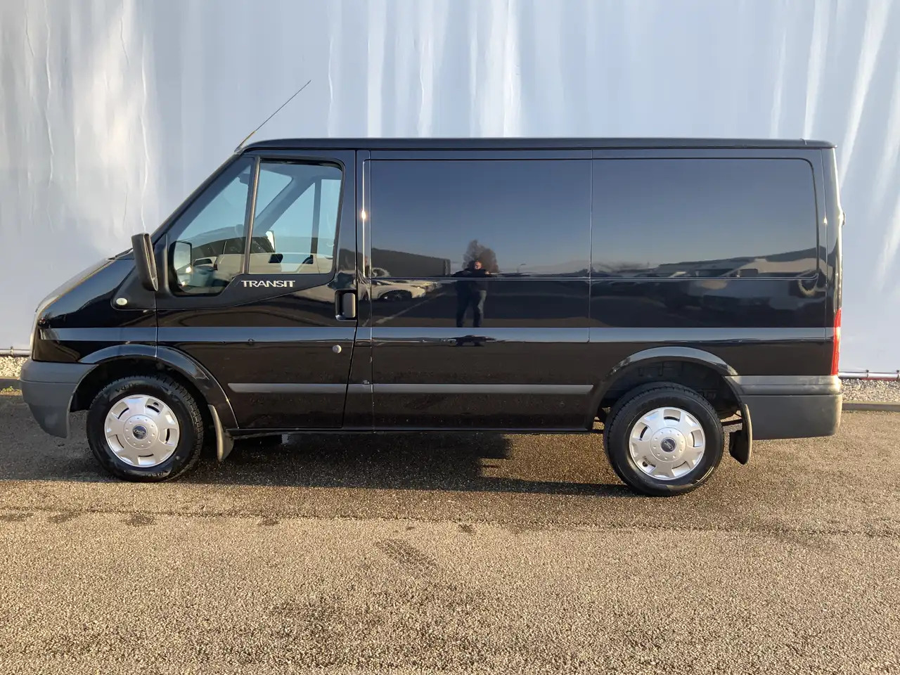 Ford Transit 260S 2.2 TDCI Economy Edition Airco 3 Zits Trekhaa - Furgón: foto 3 Ford Transit 260S 2.2 TDCI Economy Edition Airco 3 Zits Trekhaa - Furgón: foto 3