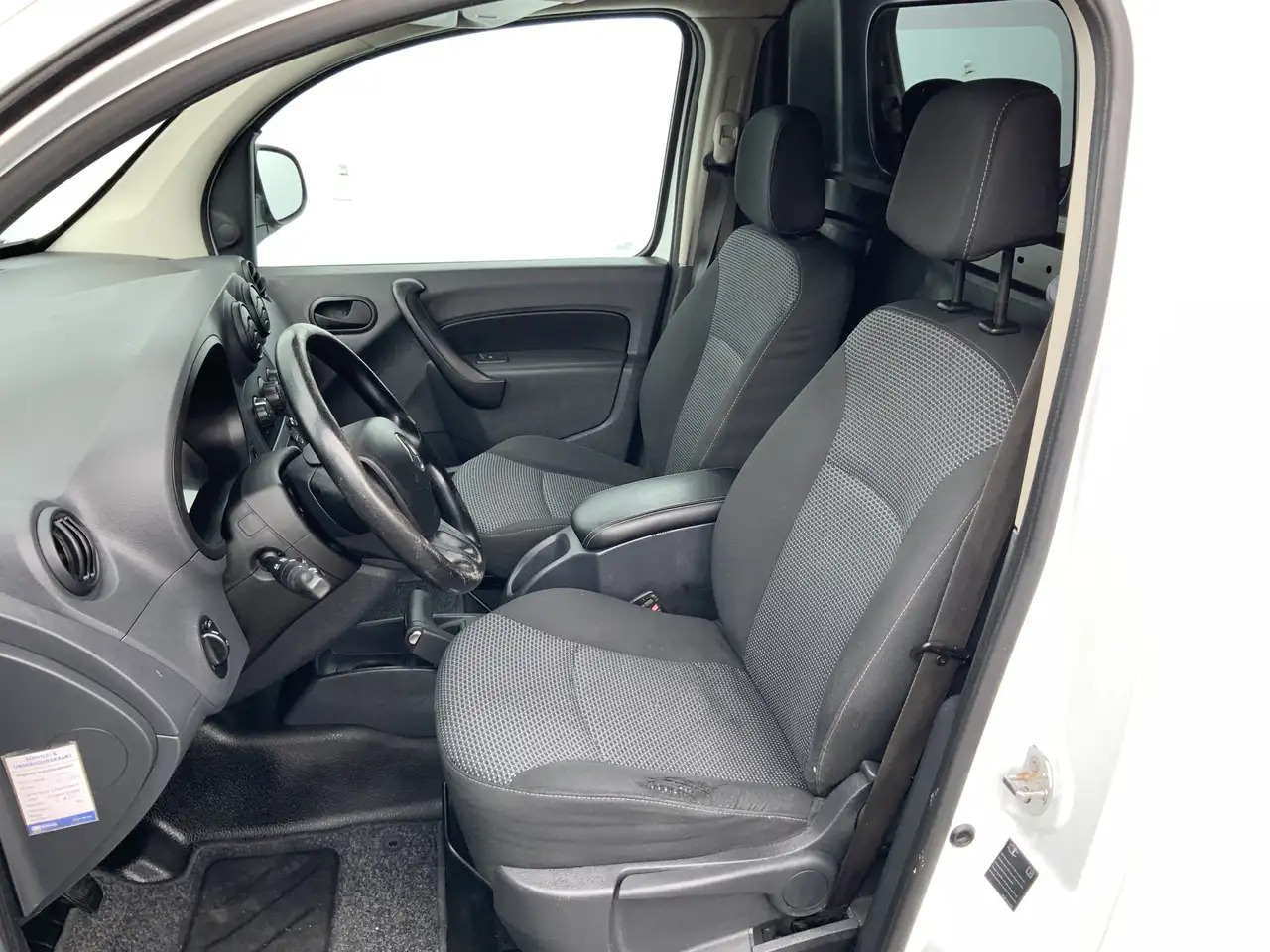 Mercedes-Benz Citan 109 CDI BlueEFFICIENCY Airco Alu Velg Trekhaak 105 - Furgoneta pequeña: foto 4 Mercedes-Benz Citan 109 CDI BlueEFFICIENCY Airco Alu Velg Trekhaak 105 - Furgoneta pequeña: foto 4