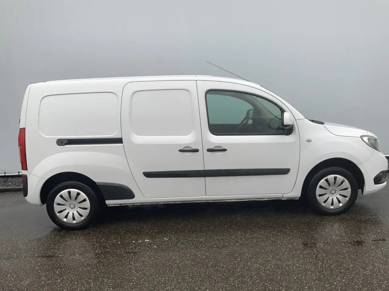 Furgoneta pequeña Mercedes-Benz Citan 109 CDI BlueEFFICIENCY Extra Lang Maxi Airco Euro: foto 10