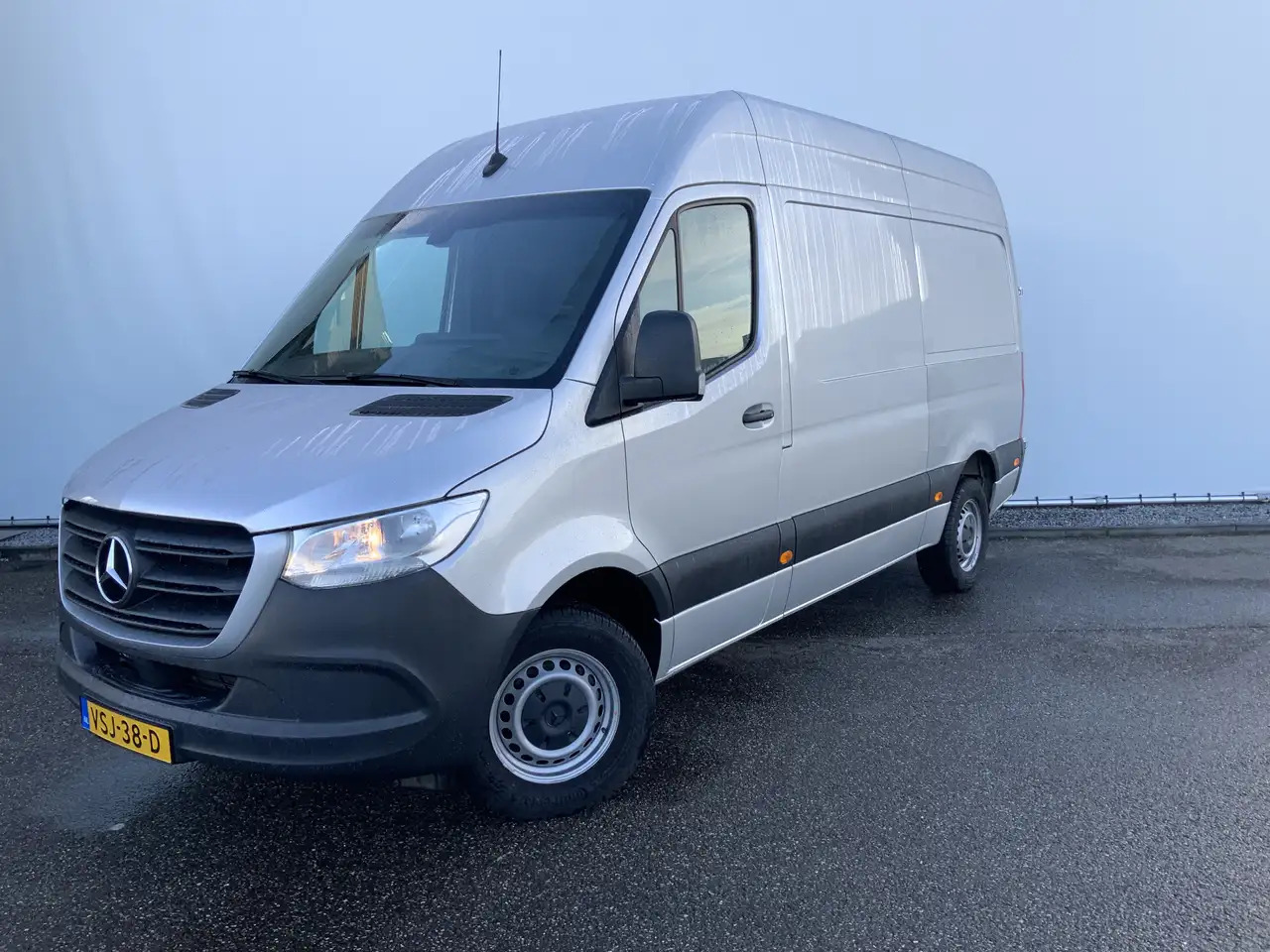 Mercedes-Benz Sprinter 315 1.9 CDI L2H2 Automaat 3 Zits Airco Navi Camera - Furgón: foto 1 Mercedes-Benz Sprinter 315 1.9 CDI L2H2 Automaat 3 Zits Airco Navi Camera - Furgón: foto 1