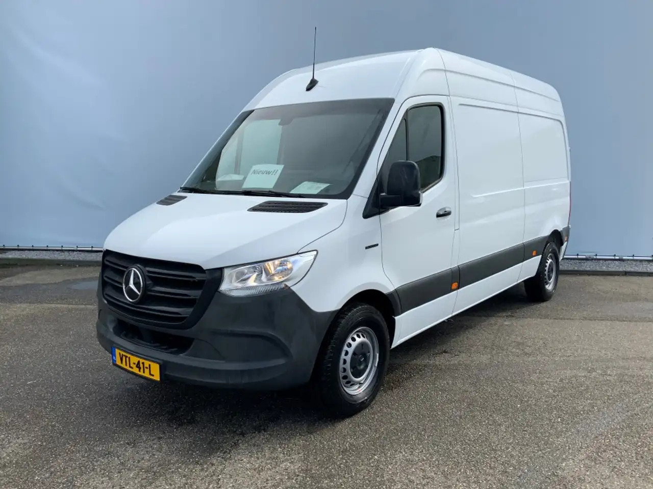 Mercedes-Benz Sprinter E-Sprinter NIEUW !!! L2H2 55 kWh Airco 3 Zits Opst - Furgón: foto 1 Mercedes-Benz Sprinter E-Sprinter NIEUW !!! L2H2 55 kWh Airco 3 Zits Opst - Furgón: foto 1