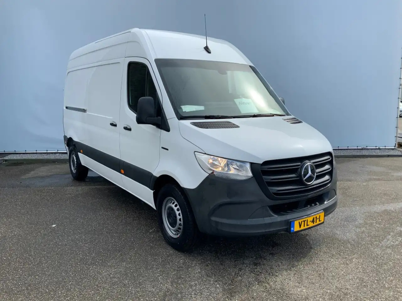 Mercedes-Benz Sprinter E-Sprinter NIEUW !!! L2H2 55 kWh Airco 3 Zits Opst - Furgón: foto 2 Mercedes-Benz Sprinter E-Sprinter NIEUW !!! L2H2 55 kWh Airco 3 Zits Opst - Furgón: foto 2