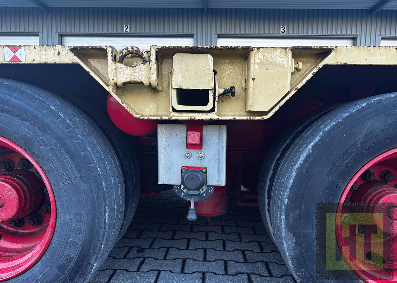 Goldhofer 6-Achs-Tele-Semi mit hydr. Rampen-zwangsgelenkt - Semirremolque góndola rebajadas: foto 4 Goldhofer 6-Achs-Tele-Semi mit hydr. Rampen-zwangsgelenkt - Semirremolque góndola rebajadas: foto 4