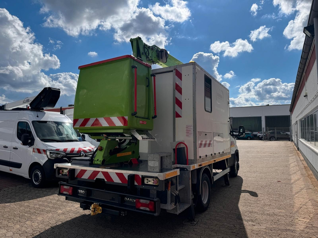 Iveco 70C18 Hubarbeitsbühne France Elevateur 172 CPL - Camión con plataforma elevadora: foto 5 Iveco 70C18 Hubarbeitsbühne France Elevateur 172 CPL - Camión con plataforma elevadora: foto 5