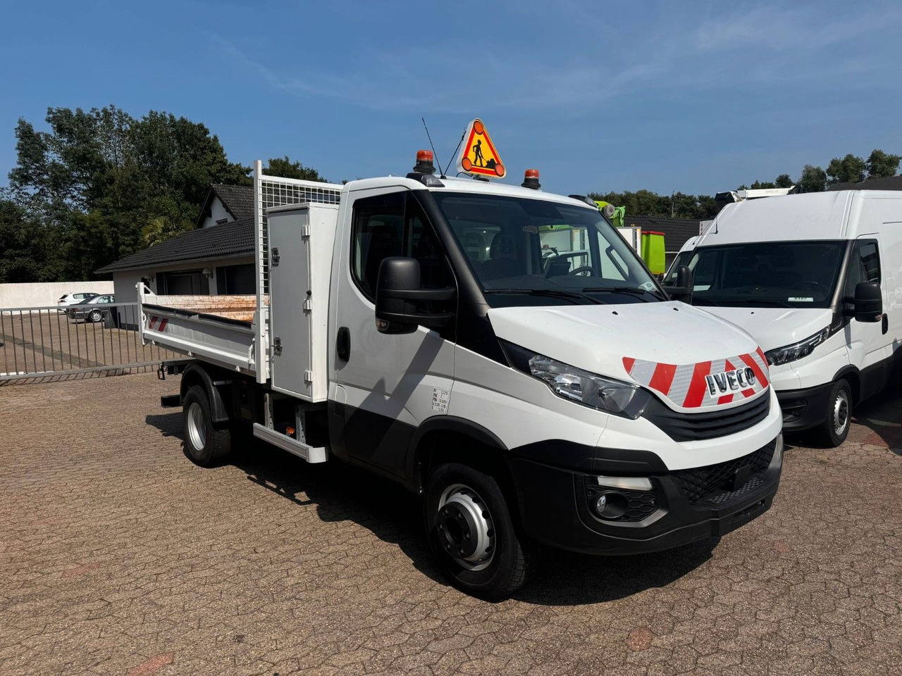Iveco 70C18 Kipper 3625 kg Nutzlast! Klima EURO 6C - Volquete furgoneta: foto 3 Iveco 70C18 Kipper 3625 kg Nutzlast! Klima EURO 6C - Volquete furgoneta: foto 3