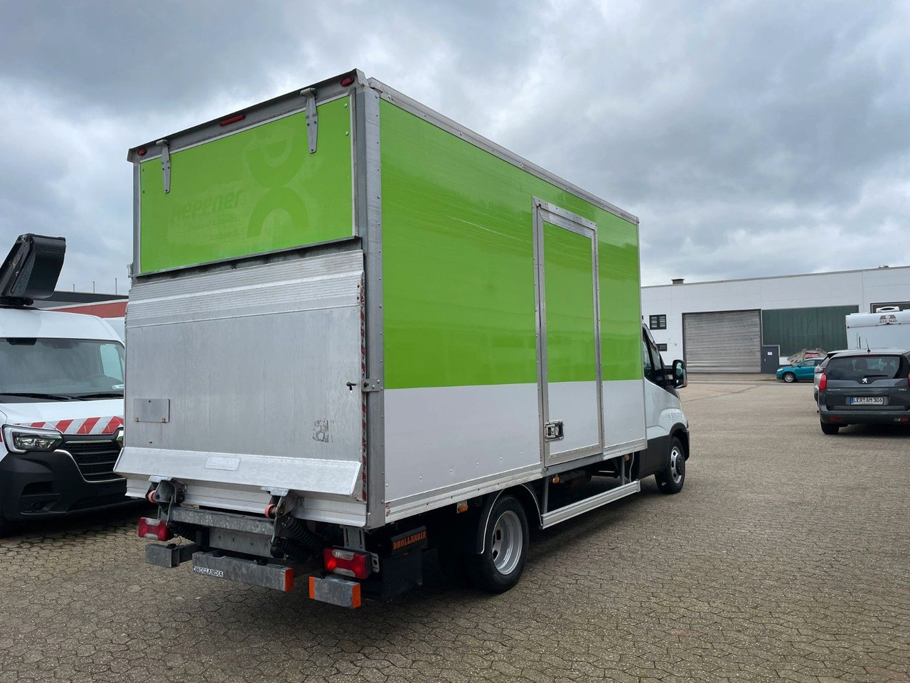 Iveco Daily 35C15 Koffer 4.2m Ladebordwand - Furgoneta caja cerrada: foto 4 Iveco Daily 35C15 Koffer 4.2m Ladebordwand - Furgoneta caja cerrada: foto 4