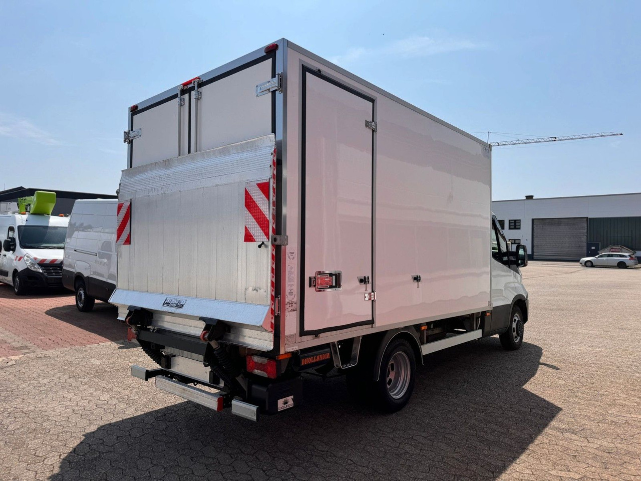 Iveco Daily 35C16 Tiefkühlkoffer Carrier Pulsor350 LWB - Furgoneta frigorifica: foto 4 Iveco Daily 35C16 Tiefkühlkoffer Carrier Pulsor350 LWB - Furgoneta frigorifica: foto 4