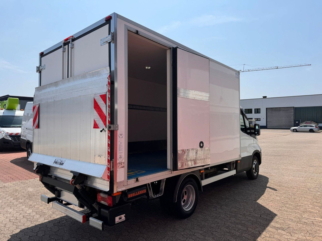 Iveco Daily 35C16 Tiefkühlkoffer Carrier Pulsor350 LWB - Furgoneta frigorifica: foto 5 Iveco Daily 35C16 Tiefkühlkoffer Carrier Pulsor350 LWB - Furgoneta frigorifica: foto 5