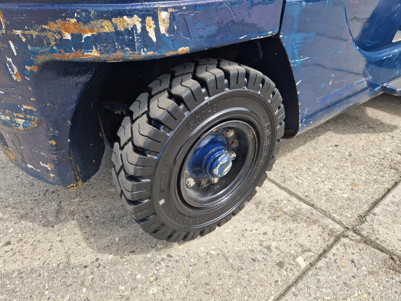 Carretilla elevadora diésel Caterpillar DP25K met breed vorkenbord: foto 14