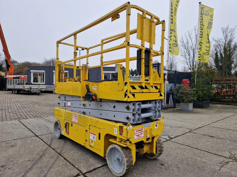 Genie GS2032 elektrisch werkhoogte 8m. met keuring - Plataforma de tijeras: foto 3 Genie GS2032 elektrisch werkhoogte 8m. met keuring - Plataforma de tijeras: foto 3