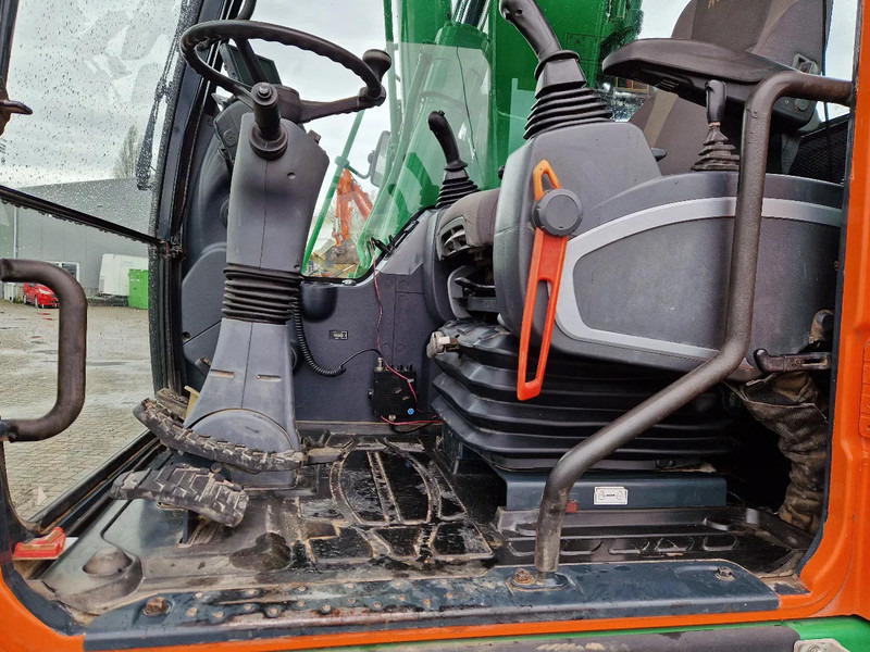 Excavadora de ruedas Hyundai Robex 160W-9A met 6-cilinder Cummins motor: foto 6 Excavadora de ruedas Hyundai Robex 160W-9A met 6-cilinder Cummins motor: foto 6