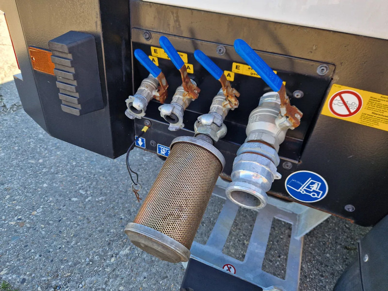 Kaeser M82 in zeer nette staat! - Compresor de aire: foto 4 Kaeser M82 in zeer nette staat! - Compresor de aire: foto 4