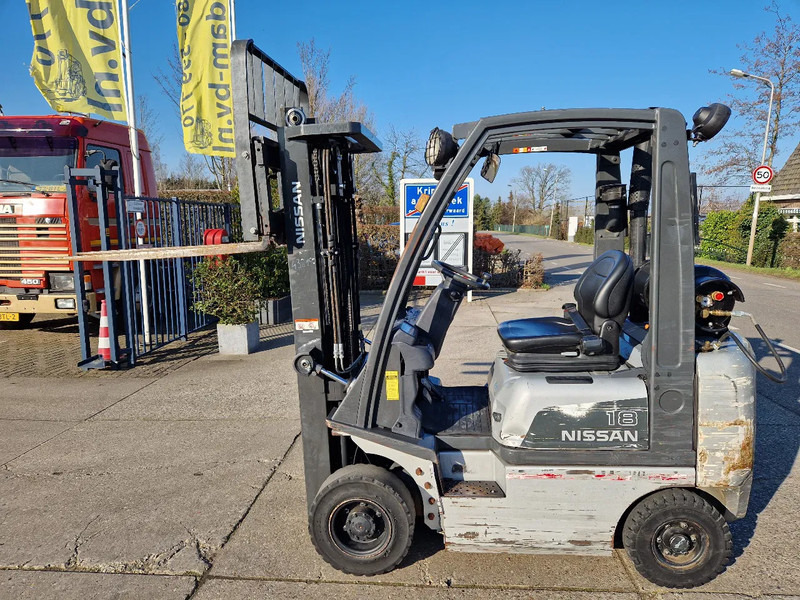 Nissan 1.8 ton LPG triplomast - Carretilla elevadora de gas: foto 1 Nissan 1.8 ton LPG triplomast - Carretilla elevadora de gas: foto 1