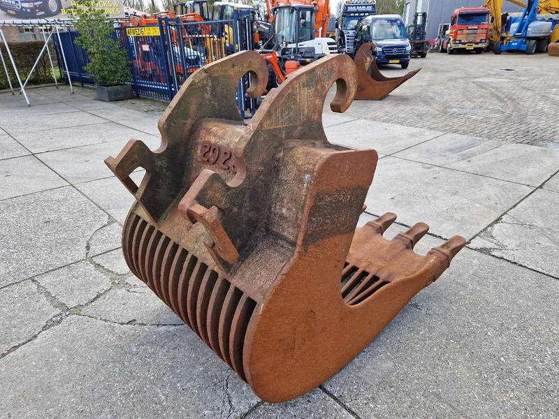Onbekend puinbak CW55S met zeer nette tanden - Cazo para Maquinaria de construcción: foto 3 Onbekend puinbak CW55S met zeer nette tanden - Cazo para Maquinaria de construcción: foto 3
