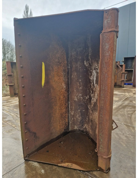 Volvo dichte wielladerbak 2.24m. breed - Cazo para Maquinaria de construcción: foto 1 Volvo dichte wielladerbak 2.24m. breed - Cazo para Maquinaria de construcción: foto 1