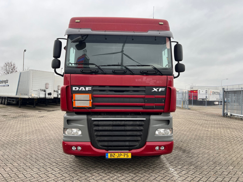 DAF XF105.410 Space Cab - ADR* - Cabeza tractora: foto 2 DAF XF105.410 Space Cab - ADR* - Cabeza tractora: foto 2