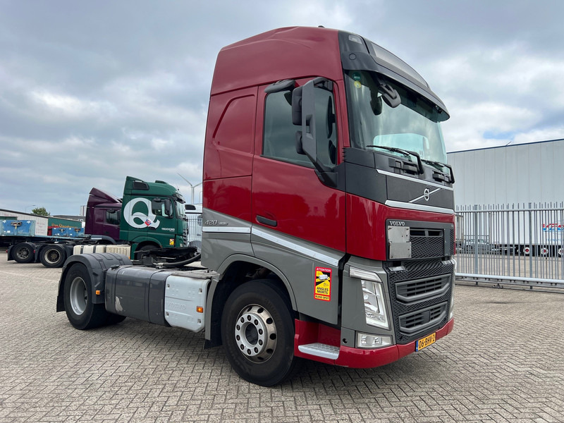 Volvo FH 420 Globetrotter - ADR - Cabeza tractora: foto 3 Volvo FH 420 Globetrotter - ADR - Cabeza tractora: foto 3