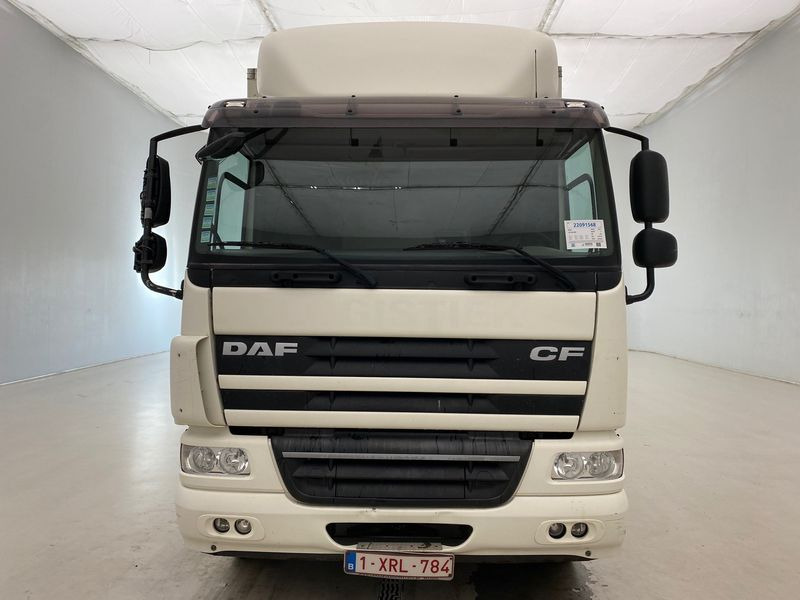DAF CF65.250* - Camión caja cerrada: foto 2 DAF CF65.250* - Camión caja cerrada: foto 2