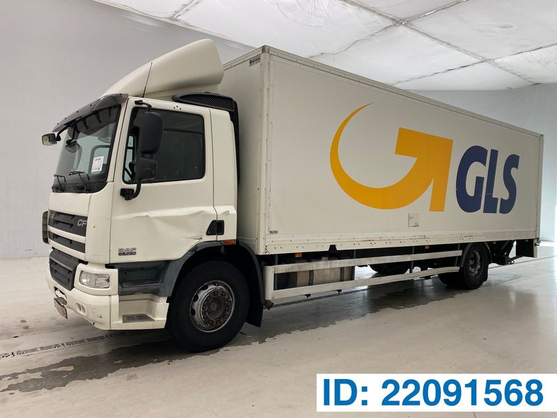 DAF CF65.250* - Camión caja cerrada: foto 1 DAF CF65.250* - Camión caja cerrada: foto 1
