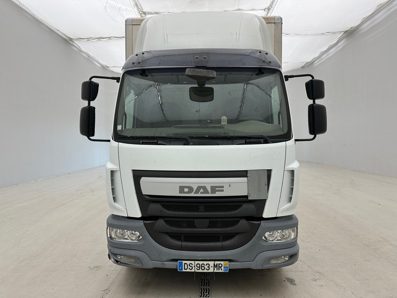 DAF LF 220 - Camión caja cerrada: foto 2 DAF LF 220 - Camión caja cerrada: foto 2