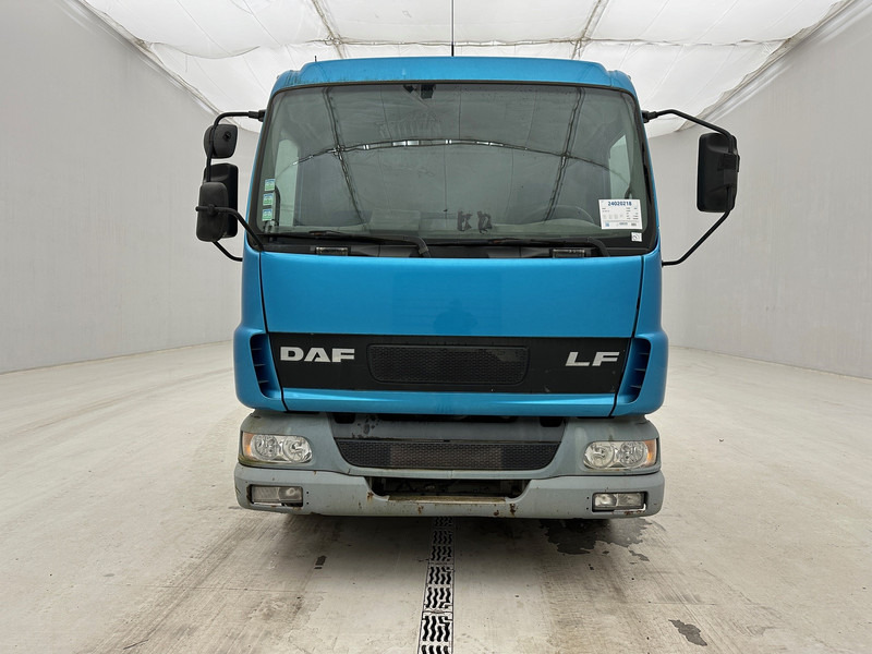 DAF LF45.12* - Camión portavehículos: foto 2 DAF LF45.12* - Camión portavehículos: foto 2