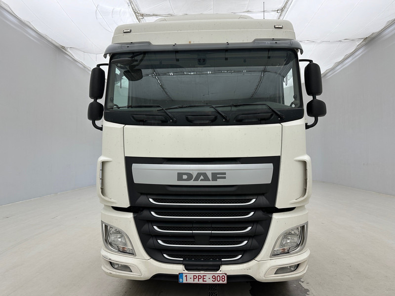 DAF XF 460 Space Cab* - Camión chasis: foto 2 DAF XF 460 Space Cab* - Camión chasis: foto 2