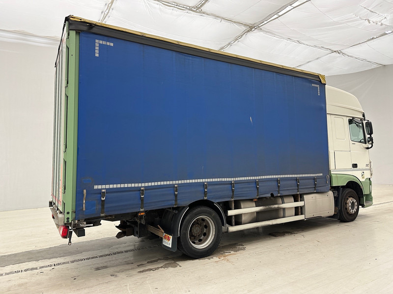 DAF XF 460 Super Space Cab - Camión lona: foto 4 DAF XF 460 Super Space Cab - Camión lona: foto 4