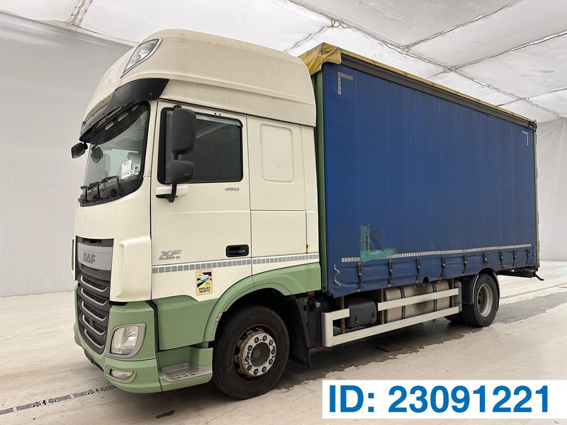 DAF XF 460 Super Space Cab - Camión lona: foto 1 DAF XF 460 Super Space Cab - Camión lona: foto 1