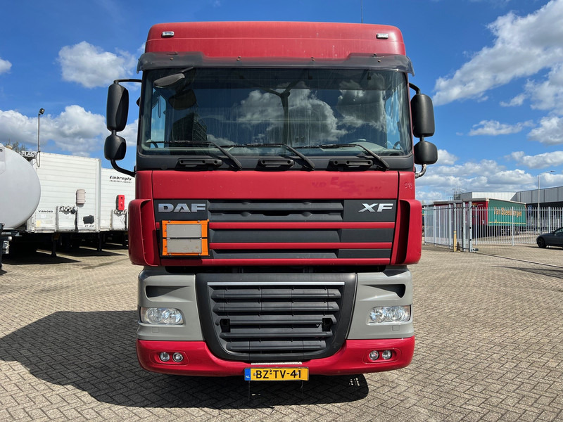 DAF XF105.460 Space Cab - Camión chasis: foto 2 DAF XF105.460 Space Cab - Camión chasis: foto 2