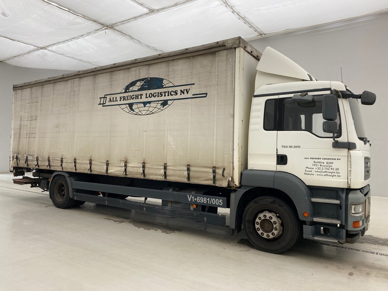 MAN TGA 18.320 - Camión lona: foto 3 MAN TGA 18.320 - Camión lona: foto 3