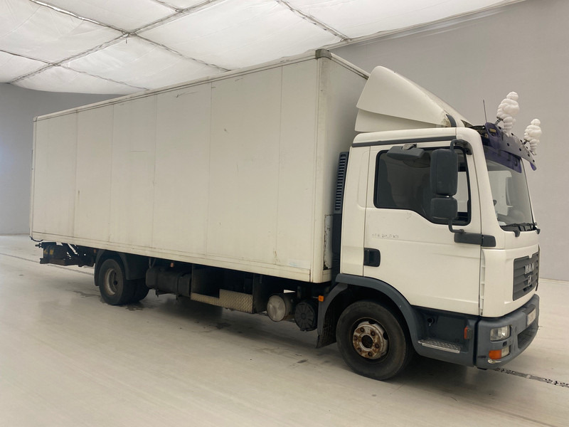 MAN TGL 12.210 - Camión caja cerrada: foto 3 MAN TGL 12.210 - Camión caja cerrada: foto 3