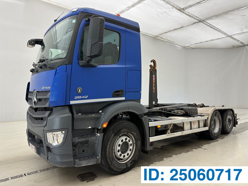 Mercedes-Benz Actros 2842 - 6x2 - Camión multibasculante: foto 1 Mercedes-Benz Actros 2842 - 6x2 - Camión multibasculante: foto 1
