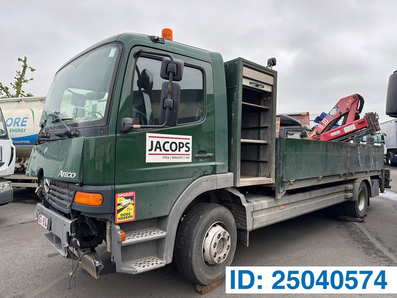 Camión caja abierta, Camión grúa Mercedes-Benz Atego 1523: foto 1