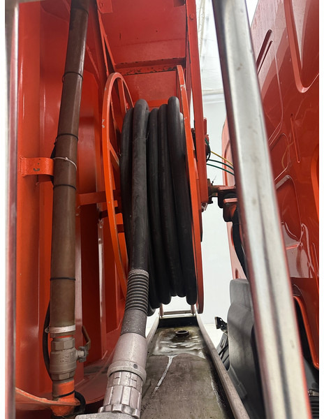 Renault Midlum 300 DXi - Camión cisterna: foto 5 Renault Midlum 300 DXi - Camión cisterna: foto 5