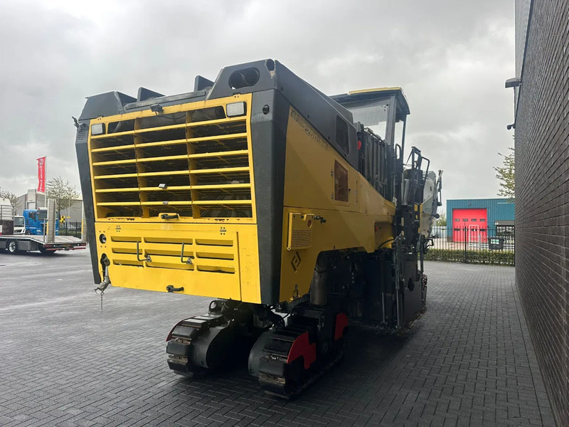 Bomag BM 2200/75 ASFALTFREES / ASPHALT MILLING MACHINE / COLD PLANER - Construcción de carreteras: foto 5 Bomag BM 2200/75 ASFALTFREES / ASPHALT MILLING MACHINE / COLD PLANER - Construcción de carreteras: foto 5