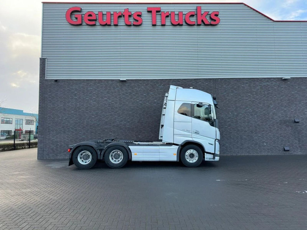 Volvo FH 16.750 6X4 TREKKER/TRACTOR/SZM EURO 6 HYDRAUL - Cabeza tractora: foto 4 Volvo FH 16.750 6X4 TREKKER/TRACTOR/SZM EURO 6 HYDRAUL - Cabeza tractora: foto 4