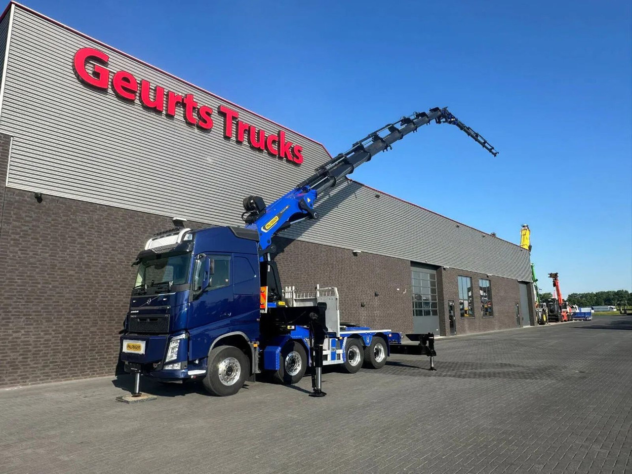 Volvo FH 540 8X4 TREKKER / BAKWAGEN MET PALFINGER PK13 - Cabeza tractora: foto 2 Volvo FH 540 8X4 TREKKER / BAKWAGEN MET PALFINGER PK13 - Cabeza tractora: foto 2