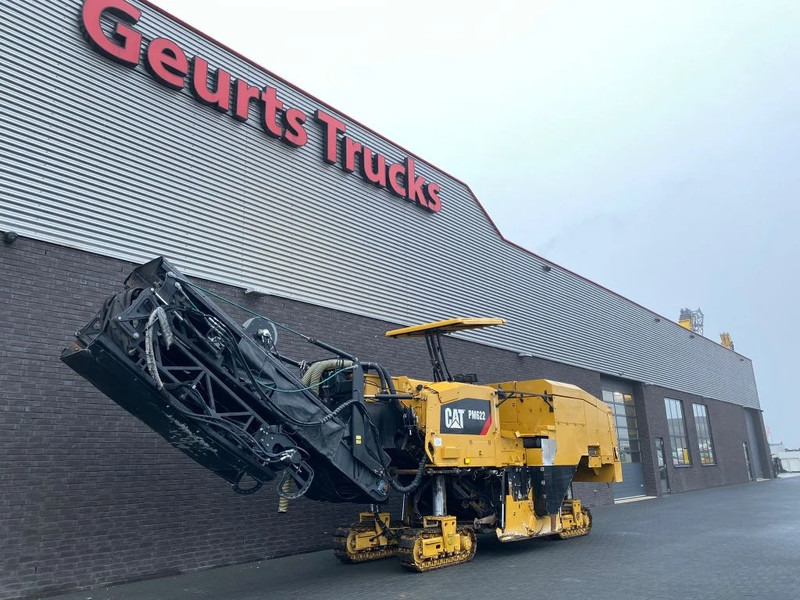 Caterpillar PM622 CRAWLER PROFILER/ASFALTFREESMACHINE/ASPHALTFRÄSEN-MASCHINE - Construcción de carreteras: foto 3 Caterpillar PM622 CRAWLER PROFILER/ASFALTFREESMACHINE/ASPHALTFRÄSEN-MASCHINE - Construcción de carreteras: foto 3