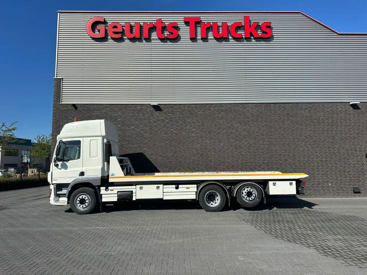 DAF CF 410 6X2 M4SN3 OPRIJWAGEN / MACHINE TRANSPORTE - Camión portavehículos: foto 1 DAF CF 410 6X2 M4SN3 OPRIJWAGEN / MACHINE TRANSPORTE - Camión portavehículos: foto 1