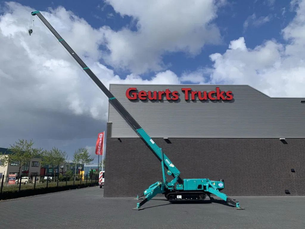 Grúa sobre orugas MAEDA CRAWLER CRANE/KRAN/MONTAGEKRAN CRAWL: foto 1