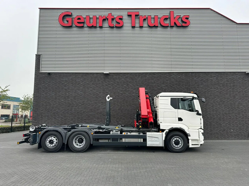 Camión multibasculante, Camión grúa MAN TGS 26.520 6X4H-4 BL NEW MODEL + MEILLER HAAKARMSYSTEEM + HMF 2320 K6-RCS KRAAN/KRAN/CRANE/GRUA: foto 13 Camión multibasculante, Camión grúa MAN TGS 26.520 6X4H-4 BL NEW MODEL + MEILLER HAAKARMSYSTEEM + HMF 2320 K6-RCS KRAAN/KRAN/CRANE/GRUA: foto 13