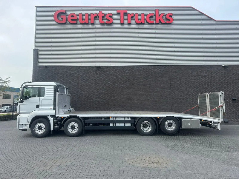 MAN TGS 35.470 8X2 OPRIJWAGEN/MACHINE TRANSPORTER/PLATEAU/N - Camión portavehículos: foto 1 MAN TGS 35.470 8X2 OPRIJWAGEN/MACHINE TRANSPORTER/PLATEAU/N - Camión portavehículos: foto 1