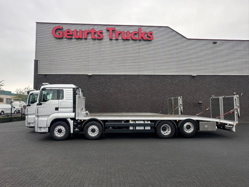 MAN TGS 35.470 8X2 OPRIJWAGEN/MACHINE TRANSPORTER/PLATEAU/ - Camión portavehículos: foto 2 MAN TGS 35.470 8X2 OPRIJWAGEN/MACHINE TRANSPORTER/PLATEAU/ - Camión portavehículos: foto 2