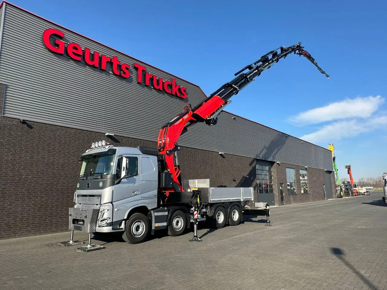 Volvo FH 500 8X4 RF-RT40G FASSI F1450R.2.8 + JIB L826 - Camión grúa: foto 3 Volvo FH 500 8X4 RF-RT40G FASSI F1450R.2.8 + JIB L826 - Camión grúa: foto 3