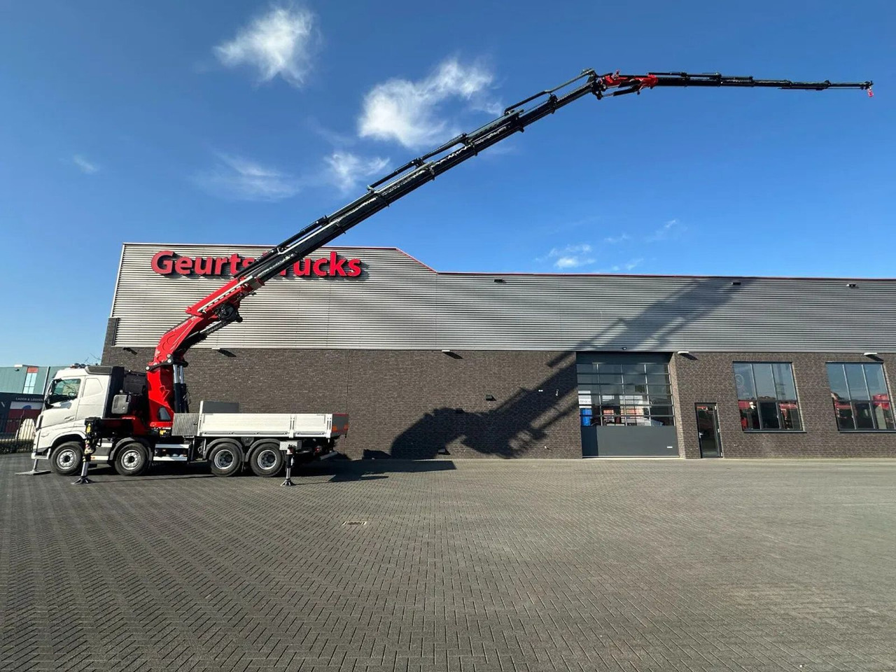 Volvo FH 500 8X4 RF-RT40G FASSI F1450R.2.8 + JIB L826 - Camión grúa: foto 1 Volvo FH 500 8X4 RF-RT40G FASSI F1450R.2.8 + JIB L826 - Camión grúa: foto 1