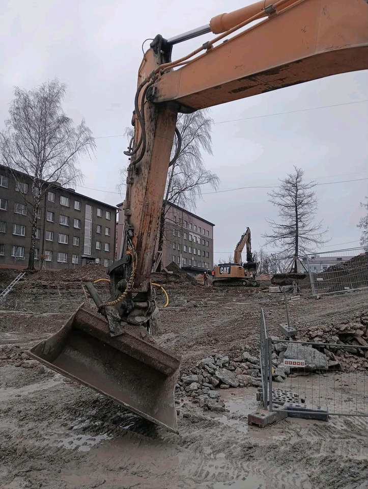 Hyundai R 300 - Excavadora de cadenas: foto 3 Hyundai R 300 - Excavadora de cadenas: foto 3