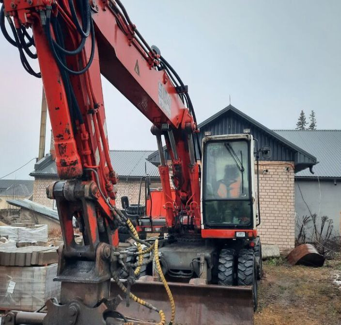 LIEBHERR A 904 - Excavadora de ruedas: foto 1 LIEBHERR A 904 - Excavadora de ruedas: foto 1