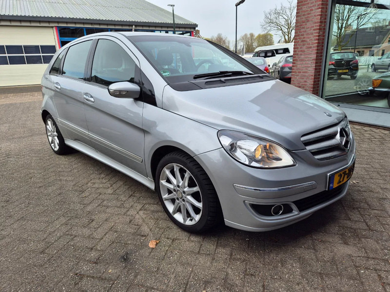 Mercedes-Benz B-Klasse 200 Automaat.trekhaak. - Coche: foto 2 Mercedes-Benz B-Klasse 200 Automaat.trekhaak. - Coche: foto 2