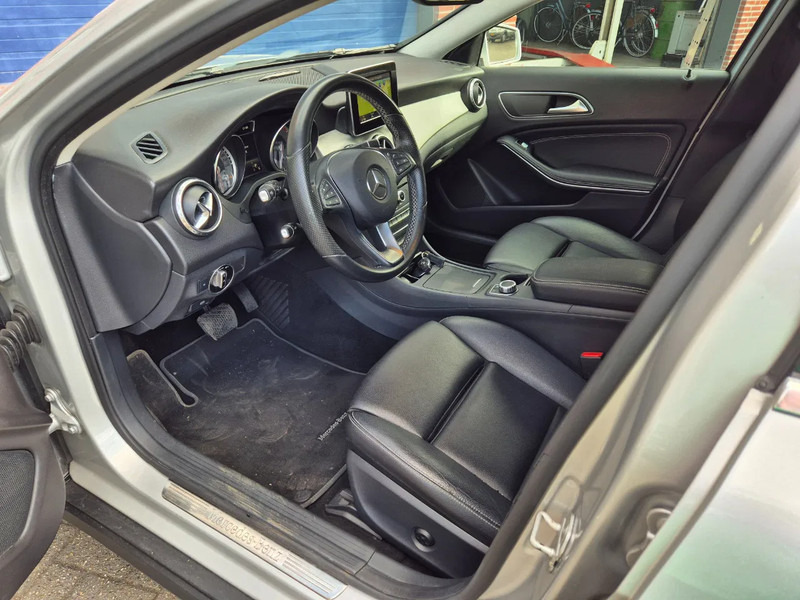 Coche Mercedes-Benz GLA 200 automaat Prestige: foto 6
